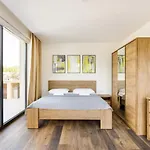 Noel - Luxury With Pool Vila