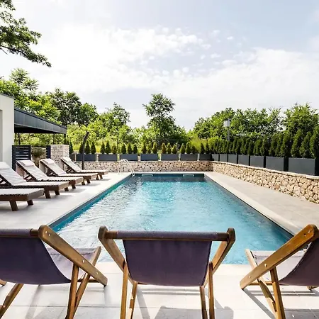 Vila Noel - Luxury With Pool
